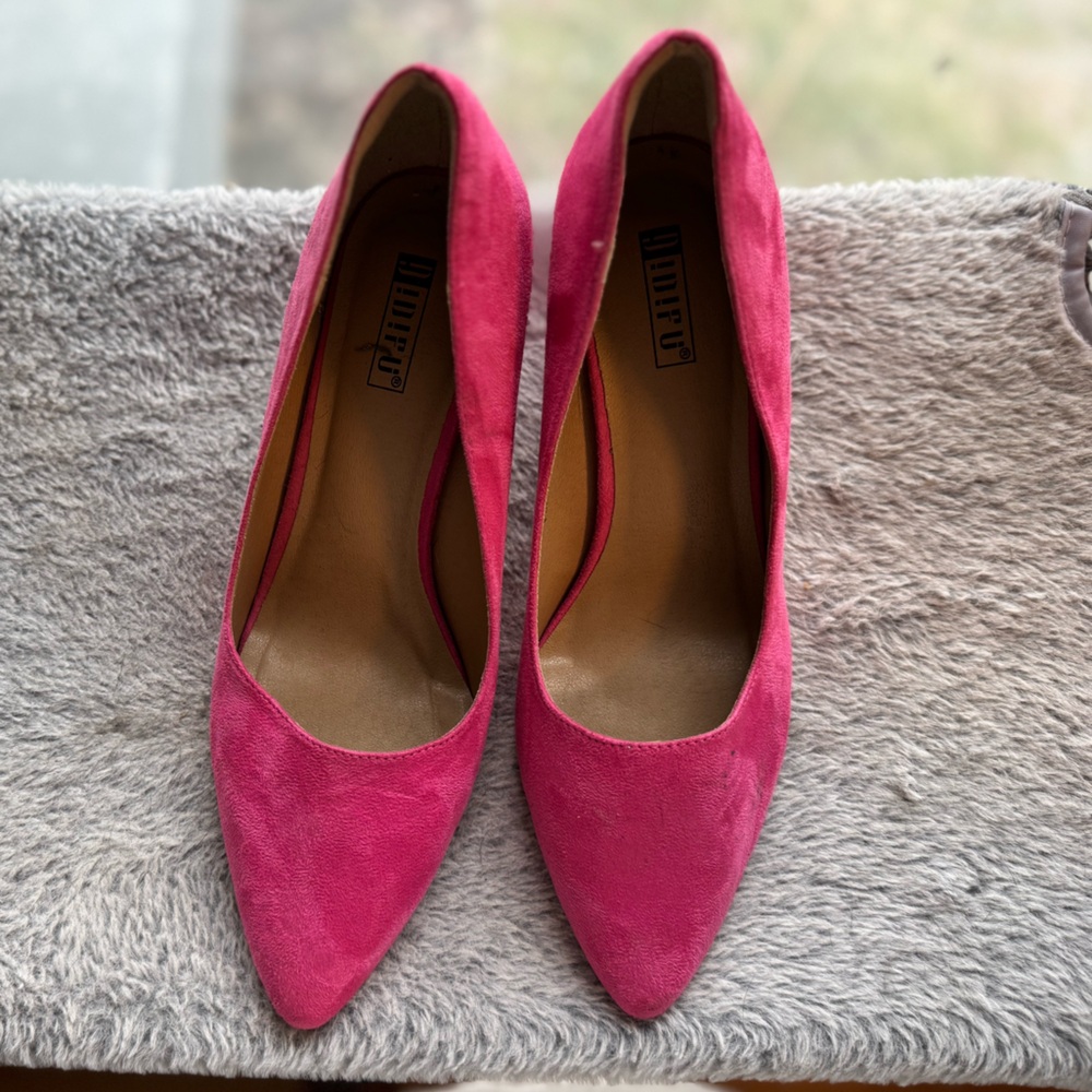IDIFU Raspberry Pink Pointed-Toe Pumps - Picture 5 of 9